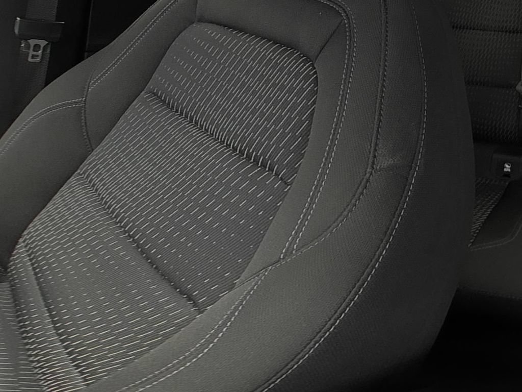 Certified 2025 Chevrolet Equinox LT w/ Safety and Technology Package FWD image 12
