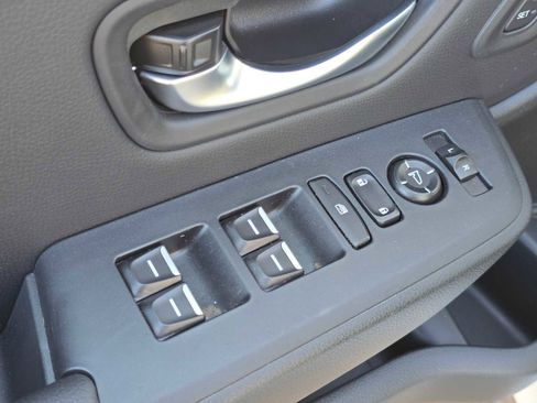 Used 2025 Honda Pilot EX-L image 24