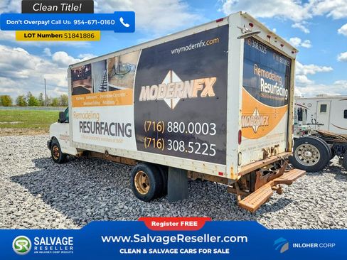 Used 2005 GMC Savana 3500 RWD image 3