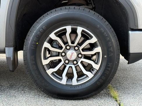 Used 2021 GMC Sierra 1500 AT4 w/ AT4 Premium Package AWD/4WD image 12