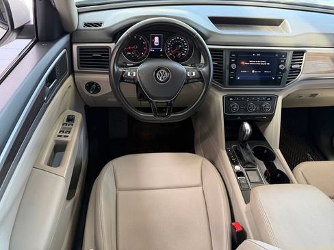 Used 2020 Volkswagen Atlas SE w/ Panoramic Sunroof Package FWD image 8