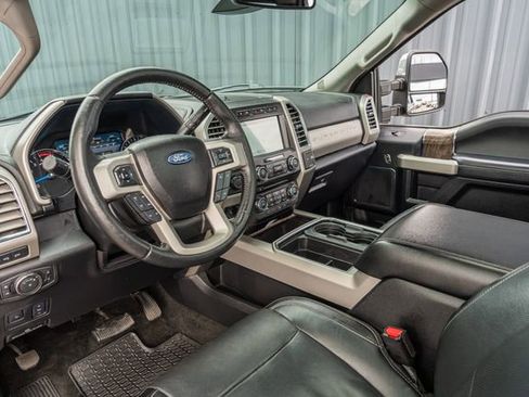 Used 2017 Ford F250 Lariat w/ Lariat Ultimate Package AWD/4WD image 23
