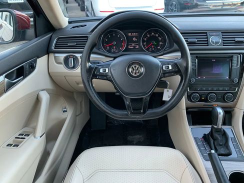 Used 2016 Volkswagen Passat 1.8T SE image 15