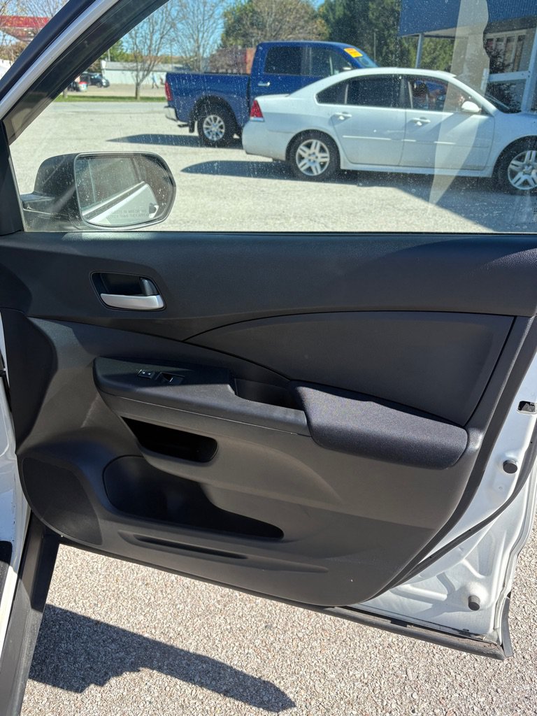 Used 2015 Honda CR-V LX image 15