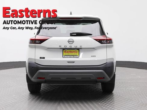 Used 2023 Nissan Rogue S AWD/4WD image 6
