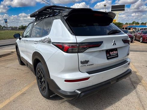 New 2026 Mitsubishi Outlander AWD image 6