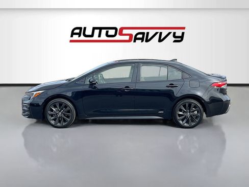 Used 2025 Toyota Corolla SE w/ SE Premium Package AWD/4WD image 4