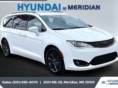 Used 2020 Chrysler Pacifica Touring-L w/ S Appearance Package