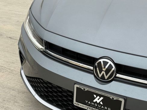 New 2026 Volkswagen Jetta SE FWD image 2