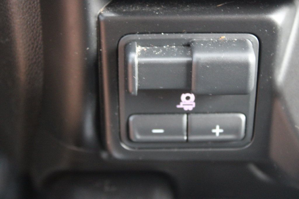 Used 2021 GMC Sierra 1500 AT4 w/ AT4 Preferred Package AWD/4WD image 46