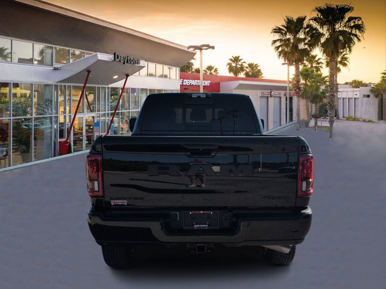 Used 2025 RAM 2500 Limited AWD/4WD image 4