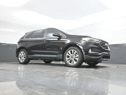 Used 2024 Ford Edge Titanium AWD/4WD image 46