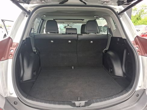 Used 2014 Toyota RAV4 Limited FWD image 29