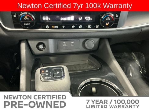 Used 2025 Nissan Rogue SV w/ SV Premium Package FWD image 10