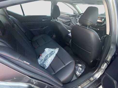 New 2025 Nissan Altima 2.5 SR image 27
