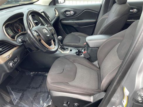 Used 2016 Jeep Cherokee 75th Anniversary image 15