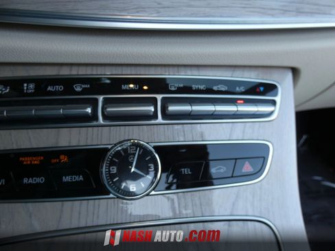 Used 2019 Mercedes-Benz E 450 4MATIC Cabriolet image 52
