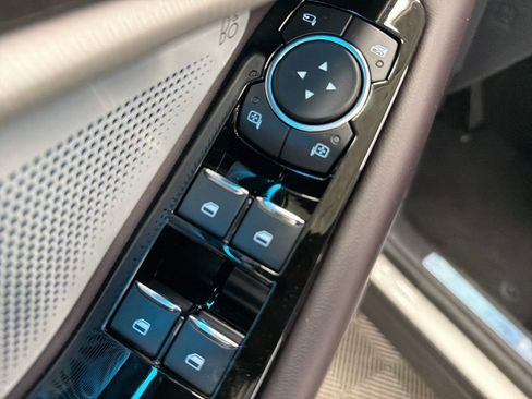 New 2026 Ford Explorer Platinum image 17