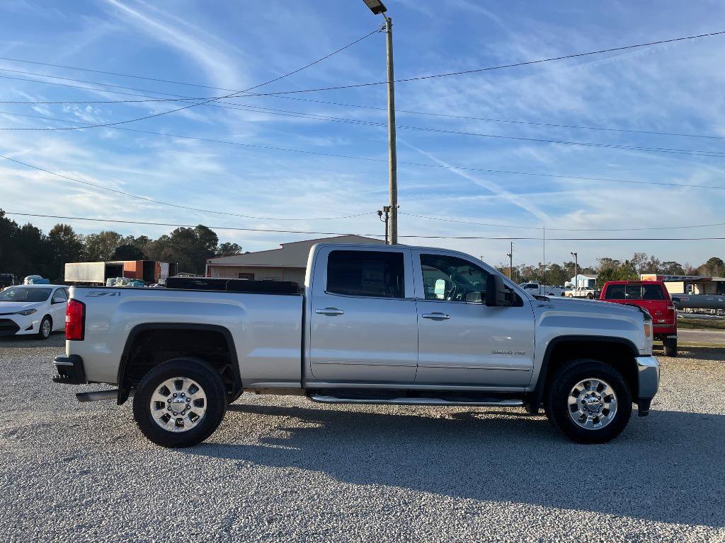 Used 2015 GMC Sierra 2500 SLT w/ Suspension Package, Off-Road AWD/4WD image 4