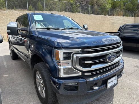 Used 2020 Ford F250 Platinum w/ FX4 Off-Road Package AWD/4WD image 4