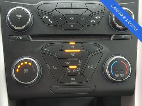 Used 2015 Ford Fusion SE image 28