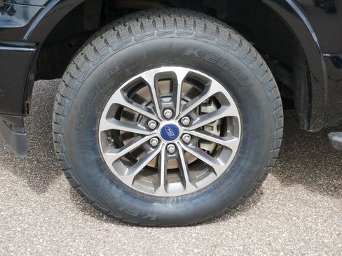Used 2018 Ford F150 XLT w/ Equipment Group 302A Luxury AWD/4WD image 8
