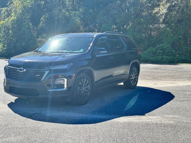 Used 2022 Chevrolet Traverse RS w/ LPO, 'HIT The Road' Package FWD image 1