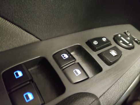 Used 2019 Hyundai Accent SE image 27