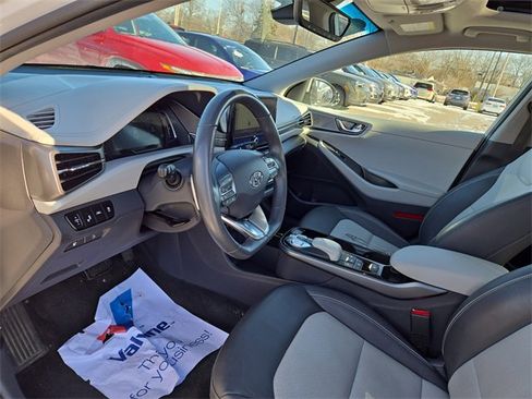 Used 2020 Hyundai Ioniq Limited image 24