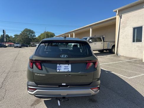 New 2026 Hyundai Tucson SE image 7