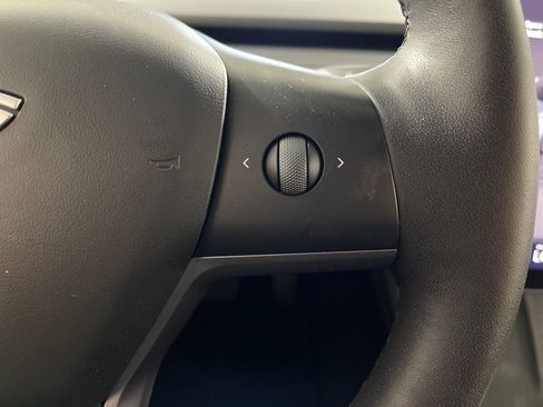 Used 2023 Tesla Model 3 Standard Range image 29