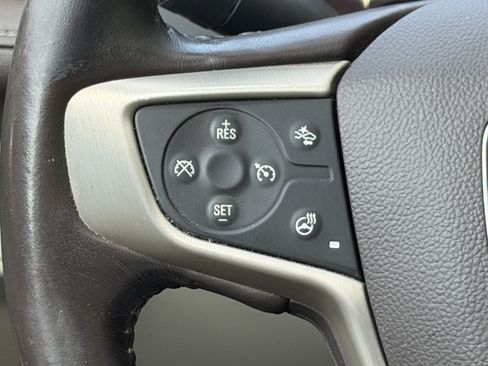 Used 2017 GMC Acadia Denali w/ Technology Package FWD image 14