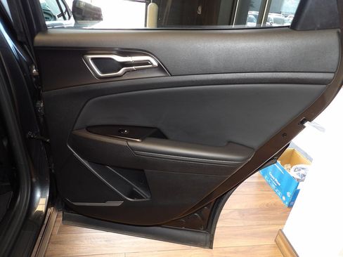 Used 2023 Kia Sportage EX FWD image 15
