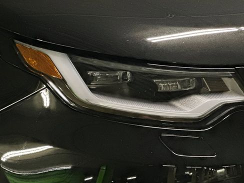 New 2026 Land Rover Discovery Limited Edition image 12