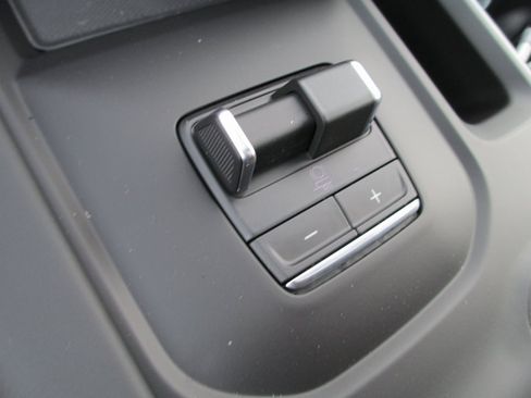 New 2026 GMC Sierra 2500 Denali Ultimate image 17