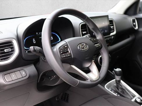 Certified 2026 Hyundai Venue SEL FWD image 10