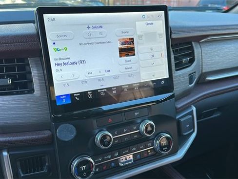 Certified 2022 Ford Expedition Max Limited image 28