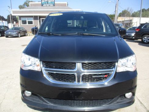 Used 2018 Dodge Grand Caravan SXT image 9