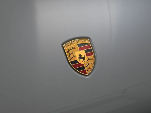 Certified 2023 Porsche Macan Turbo AWD/4WD image 13