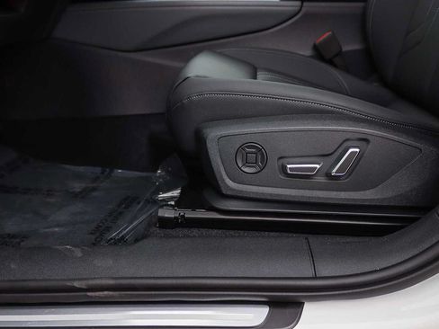 New 2026 Audi Q3 quattro 2.0T AWD/4WD image 26