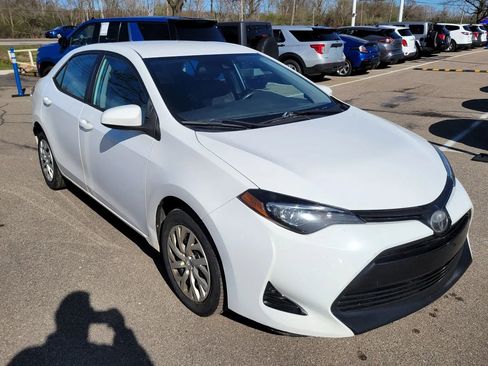 Used 2019 Toyota Corolla LE FWD image 7