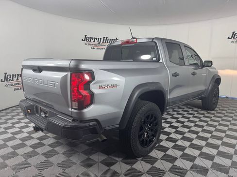 Used 2025 Chevrolet Colorado Trail Boss AWD/4WD image 7
