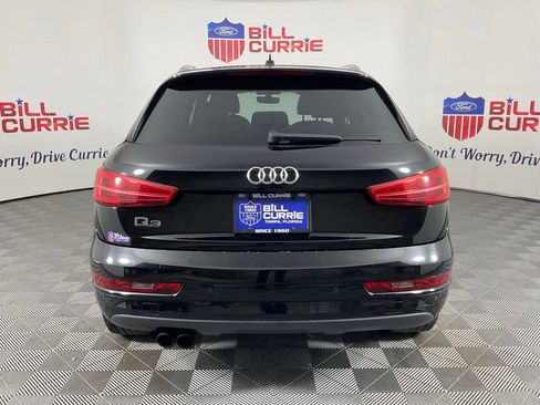 Used 2017 Audi Q3 2.0T Premium Plus w/ Premium Plus Package FWD image 4