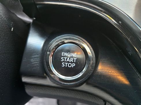 Used 2016 Toyota Avalon Touring image 24