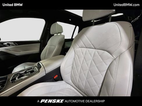 Used 2026 BMW X7 xDrive40i AWD/4WD image 5