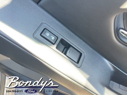 Used 2023 Nissan Frontier SV w/ SV Convenience Package image 20