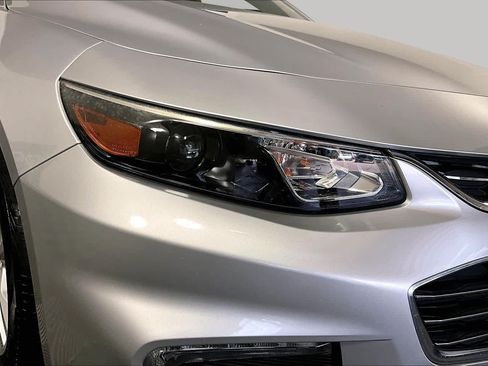 Used 2016 Chevrolet Malibu LT FWD image 23