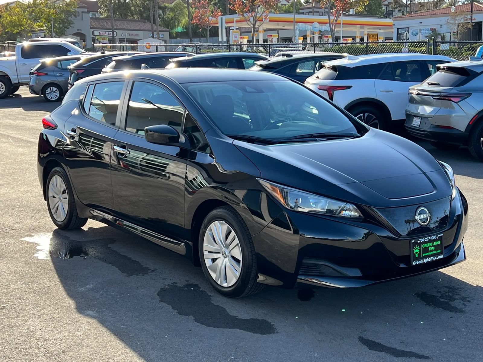 Used 2024 Nissan Leaf S FWD image 3