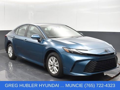 Used 2026 Toyota Camry LE w/ Convenience Package AWD/4WD image 4