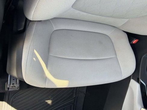 Certified 2023 Toyota Corolla Cross L image 15